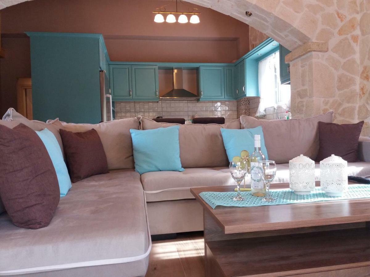 Villa Liberta Keri Ngoại thất bức ảnh
