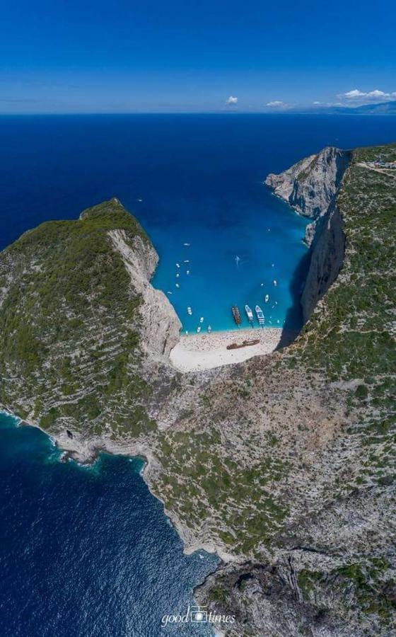 Villa Liberta Keri Ngoại thất bức ảnh